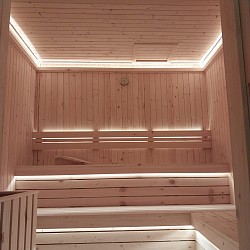 Ruang Sauna Kayu Pinus Jati Belanda Dimensi  250 Cm x 250 cm x 220 Cm