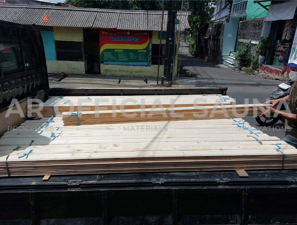 Kayu Pinus Jati Belanda